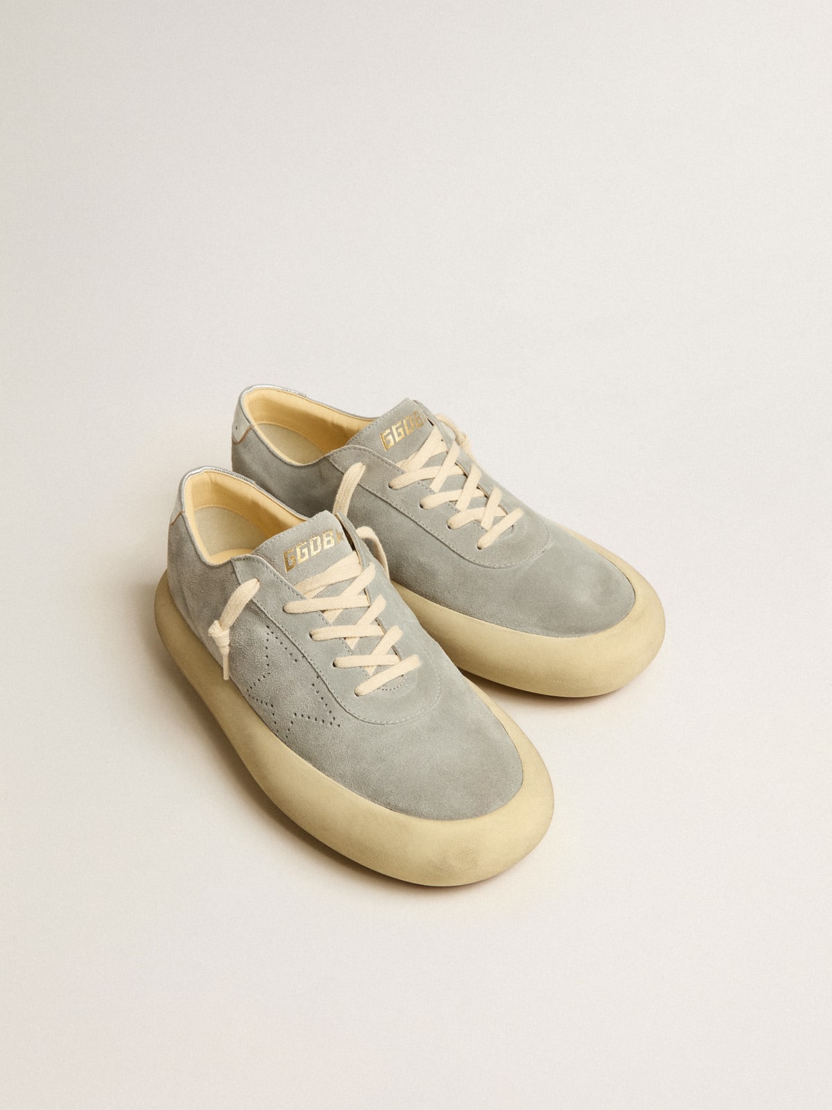 Golden Goose Men's Space-Star shoes in ice-gray suede with perforated ...